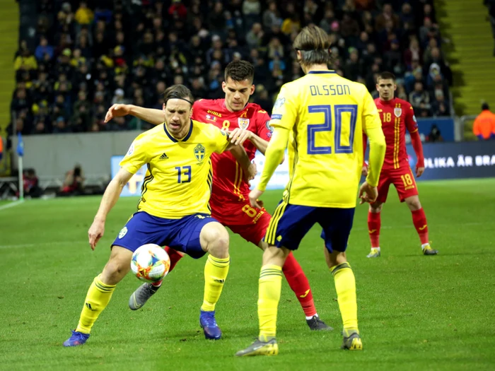 Ianis Hagi n-a impresionat în meciul cu Suedia