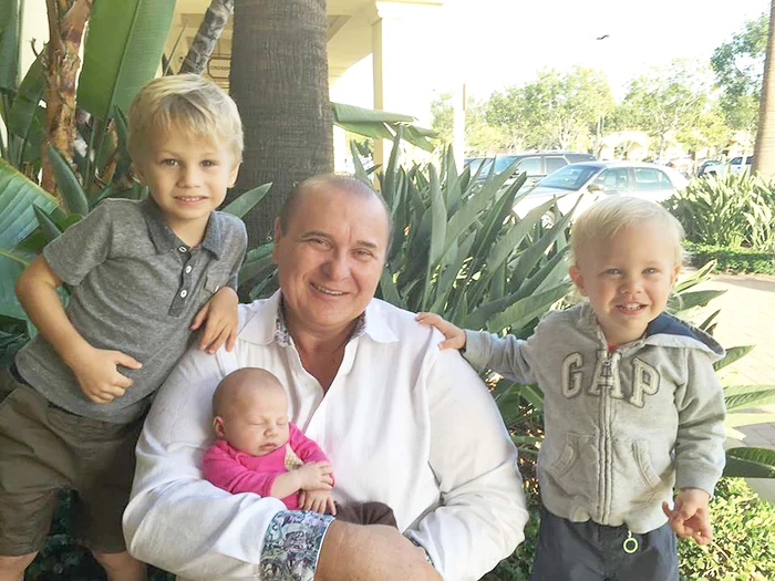 
    Nepoții lui Nick Rădoi au vârste cuprinse între 3 luni și 3 ani  