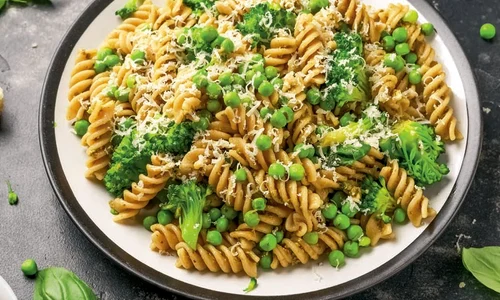 salata de paste cu broccoli jpg