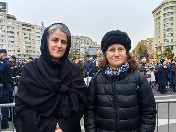 Cecilia Nepa (dreapta) și sora, ambele venite din județul Brașov