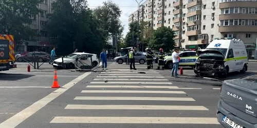 accident ambulanta Facebook „Info Trafic București și Ilfov” jpg
