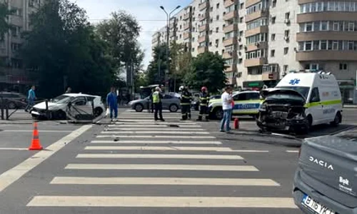 accident ambulanta Facebook „Info Trafic București și Ilfov” jpg
