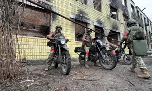 Soldați ruși pe motocicletă FOTO Profimedia jpg