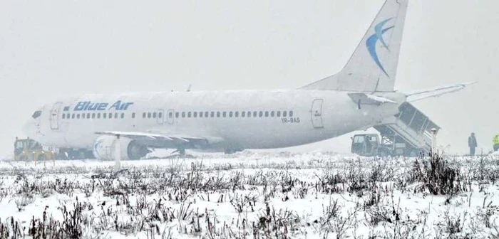 Avionul care a ratat aterizarea FOTO: Ovidiu Cornea