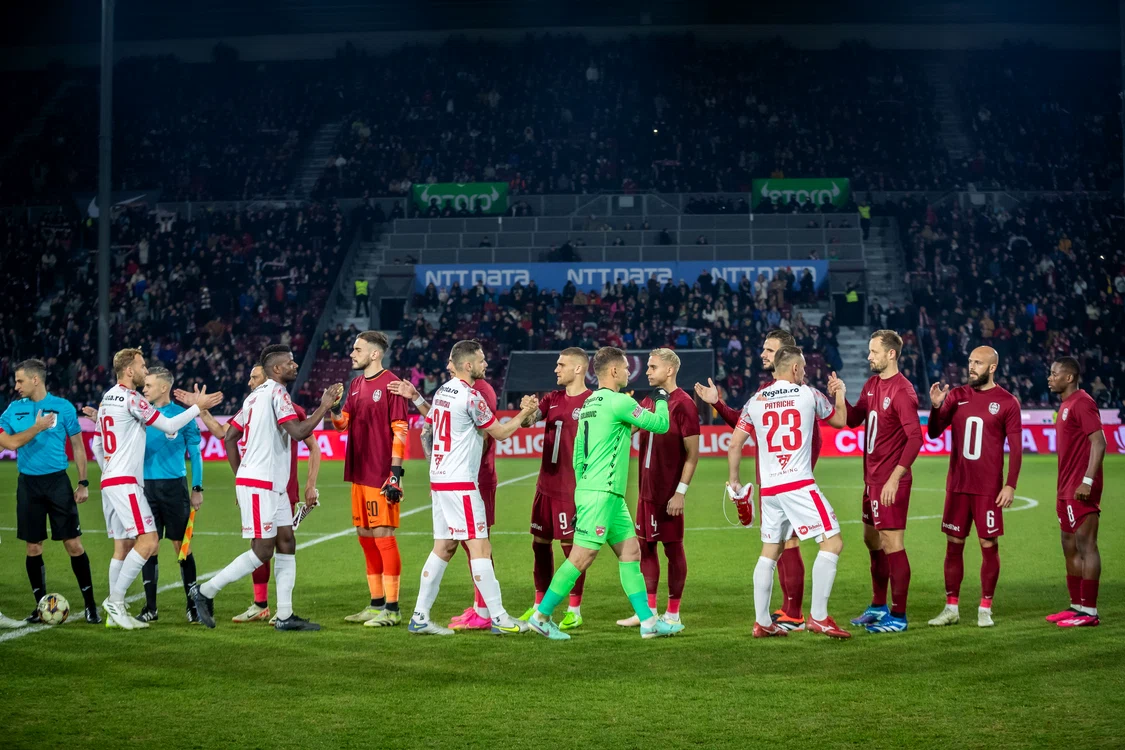 CFR - Dinamo, meci precedat de un moment important pentru sănătatea publică