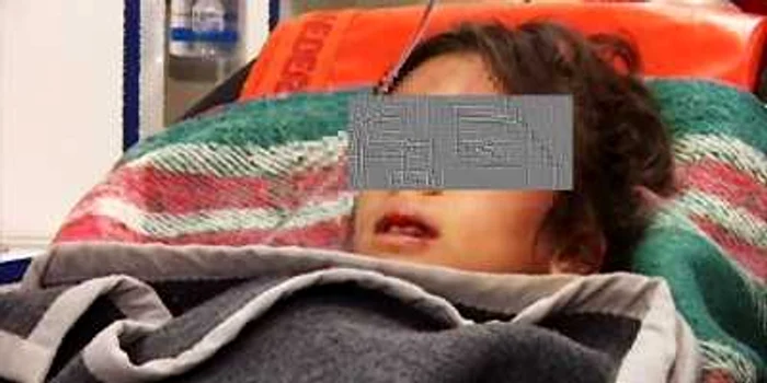 Micuţa va rămâne internată câteva zile până se va vindeca