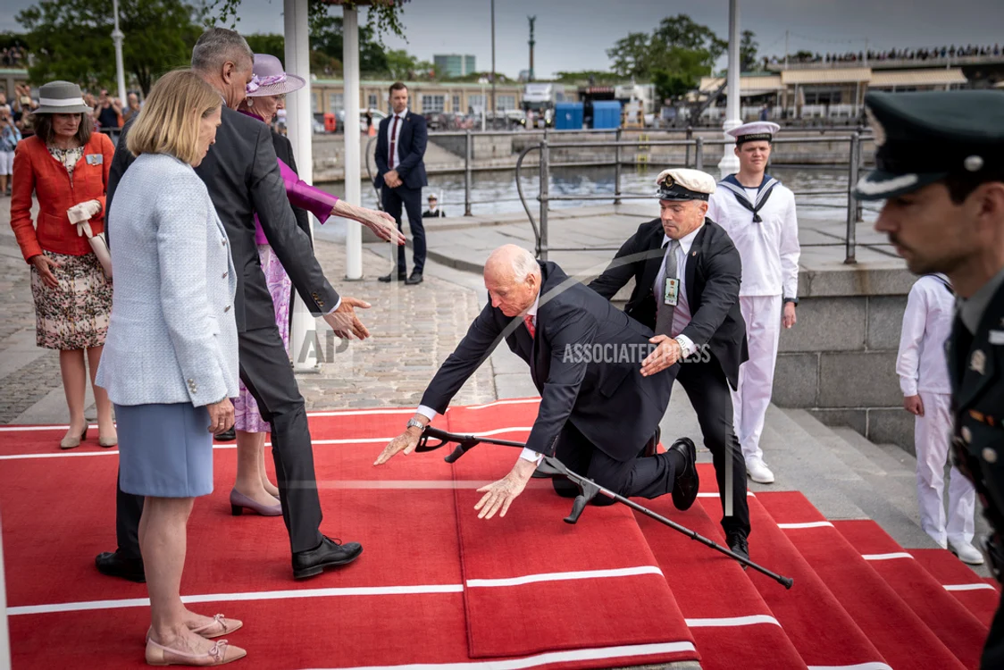 Regele Harald a căzut în Danemarca, Foto Twitter2 jpg