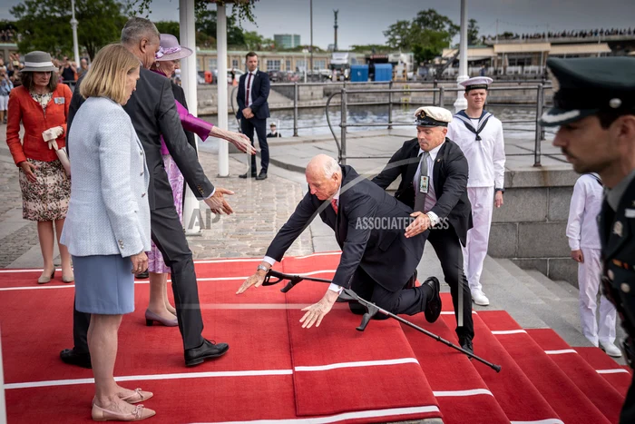 Regele Harald a căzut în Danemarca, Foto Twitter2 jpg