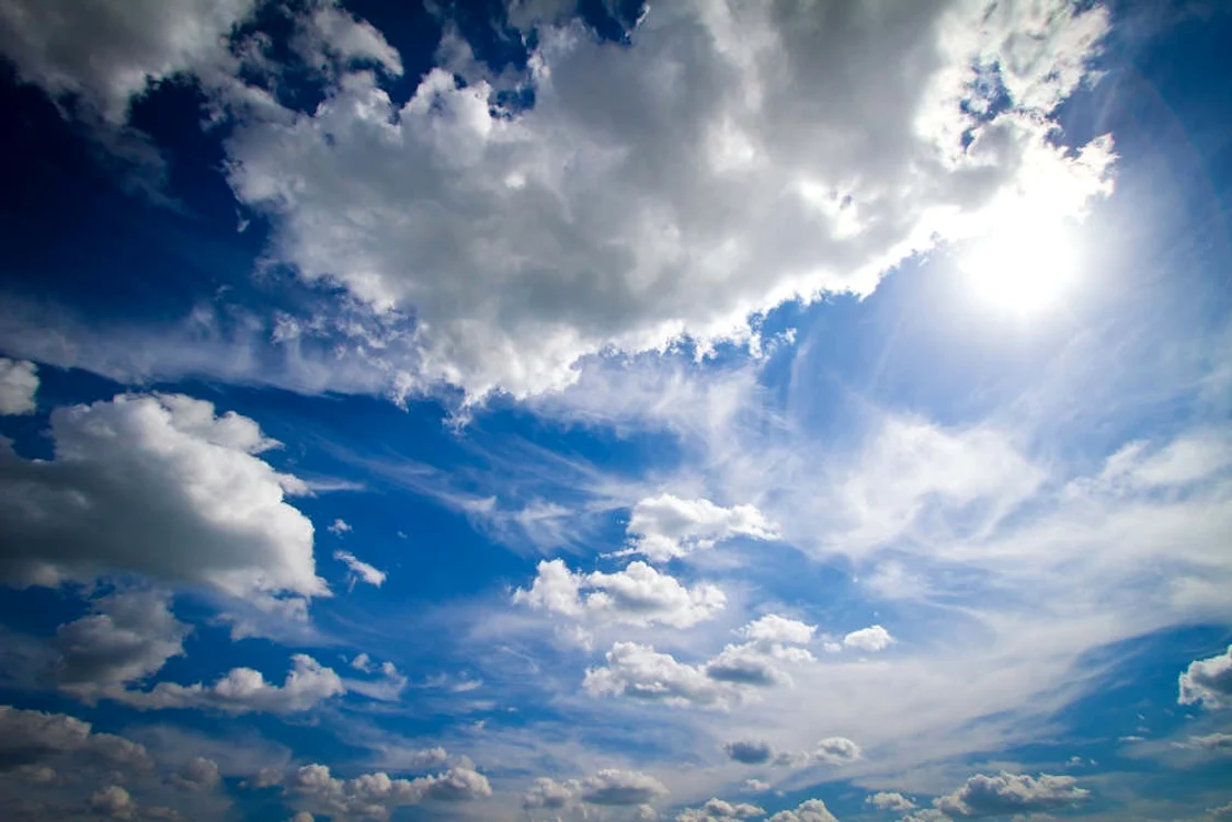 În Capitală se înregistrează 34 de grade Celsius și vom avea parte de câteva ploi scurte diseară