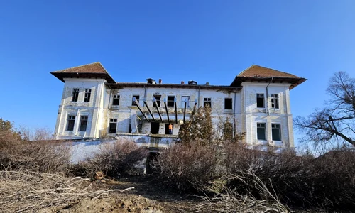 Conacul lui Costache Conachi de la Țigănești (© Facebook / Costel Fotea)