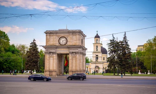 Arcul de Triumf din Chișinău Sursa Wikipedia jpg