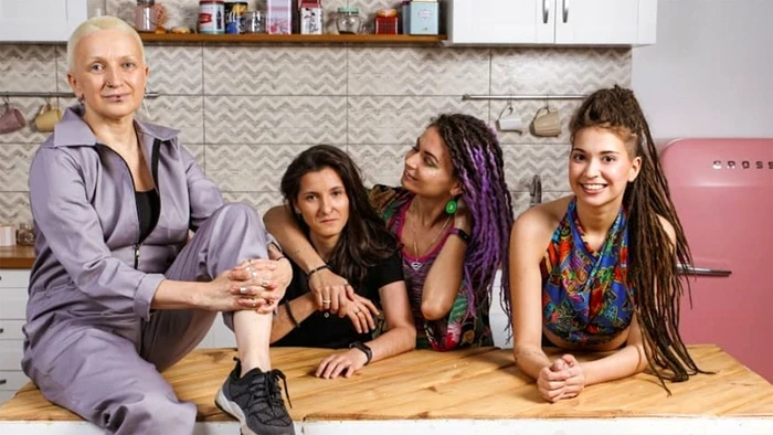 O familie de acelaşi sex din Rusia a fost nevoită să fugă din ţară după ce a primit ameninţări cu moartea FOTO Instagram via Moscow Times