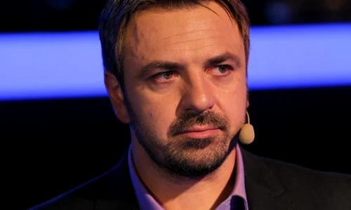 horia brenciu jignit la vocea romaniei tu sa o inveti pe fiica ta nu pe mine  jpeg