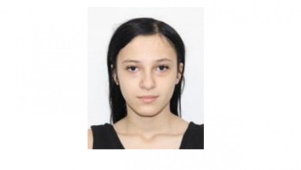 O adolescentă de 15 ani a dispărut în urmă cu o lună. Semnalmentele fetei