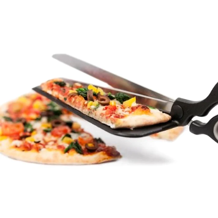 Pizza va fi, de acum, mult mai uşor de tăiat şi portionat
