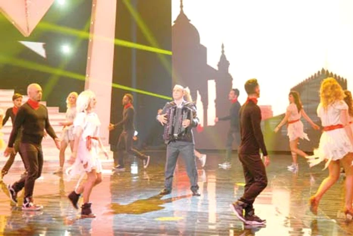 Emy Drăgoi, cântăreţ