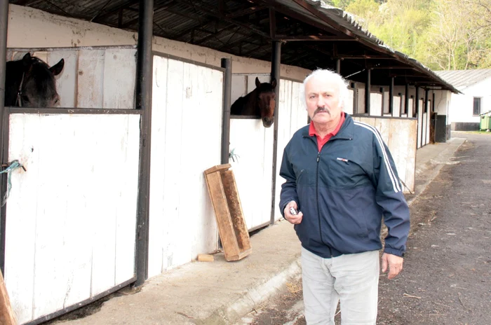 Costache Lupu susţine că transferul terenului Bazei Hipice este ciudat