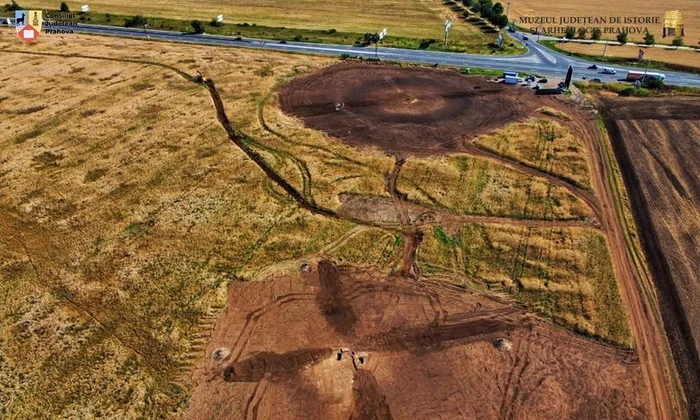 Cercetări arheologice la tumulii din Băicoi (© Muzeul Județean de Istorie și Arheologie Prahova)
