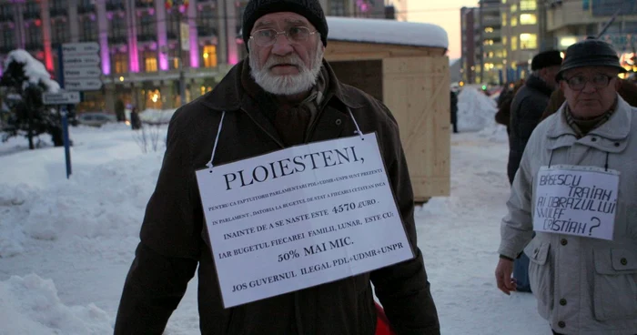 Călin Dumitrescu, în timpul protestelor din centrul Ploieştiului Foto: Alex Policală