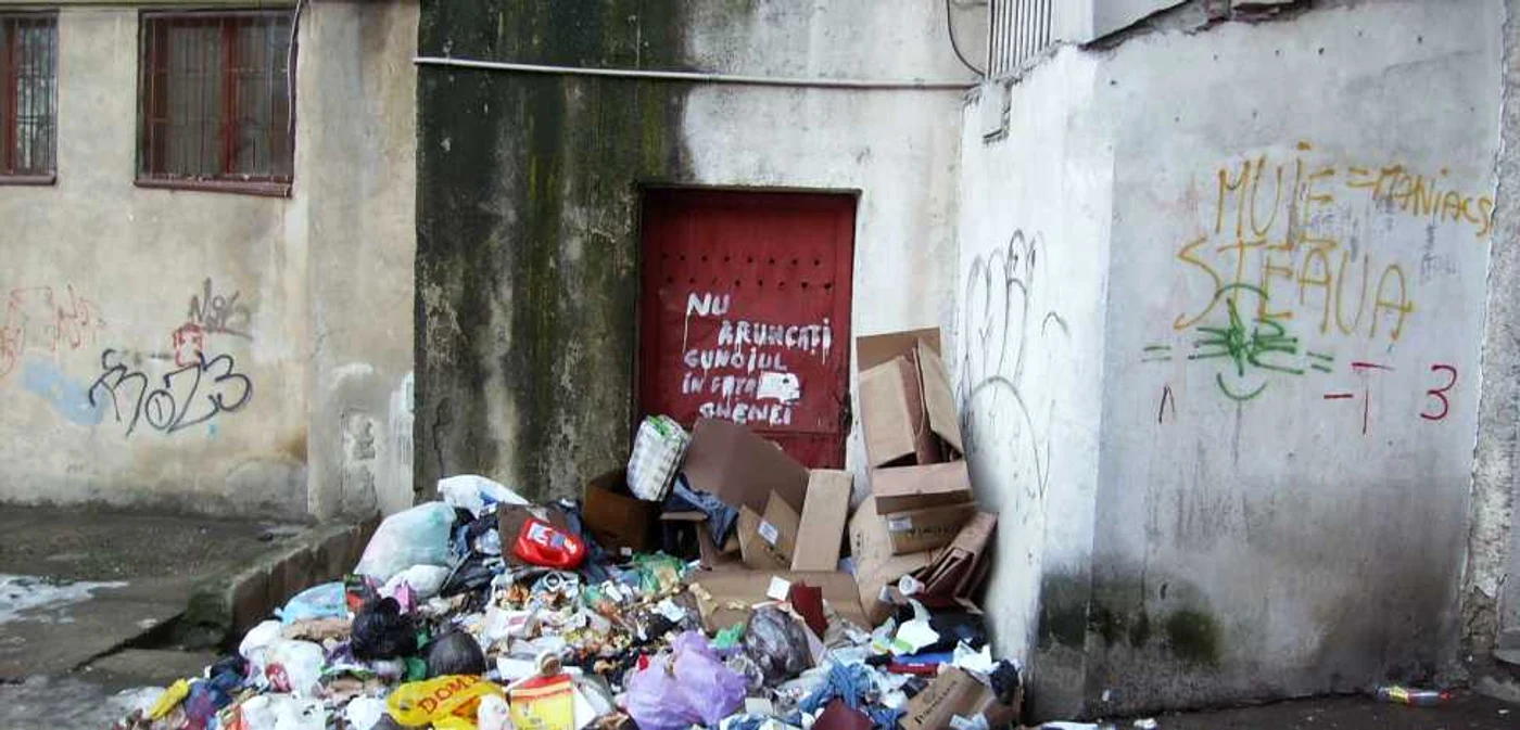 Primăria va închiria utilaje pentru ridicarea gunoiului