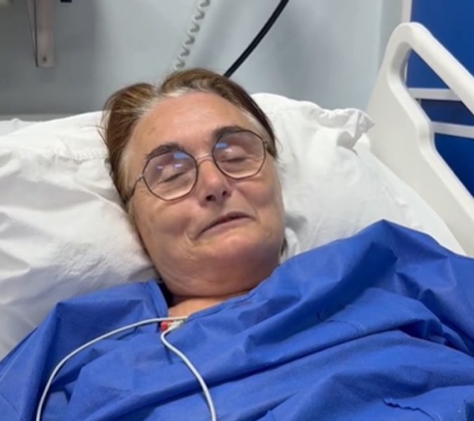 O femeie a încercat să salveze un șarpe, dar a fost mușcată de două ori și a ajuns la spital: „Un șerpișor drăgălaș și frumușel”