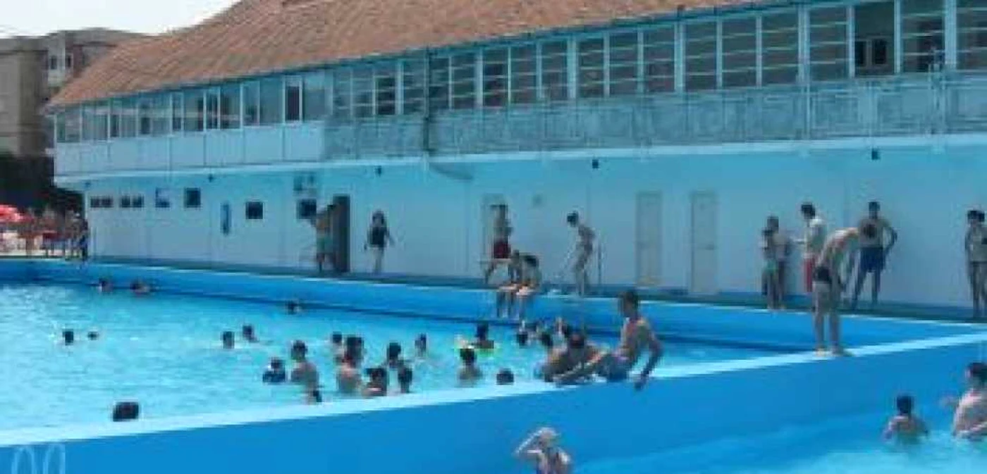 Craiova:Temperaturile ridicate i-au scos pe craioveni din casă