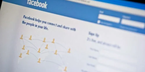 Conturile vor fi mai securizate după introducerea numărului de telefon, spun reprezentanţii Facebook