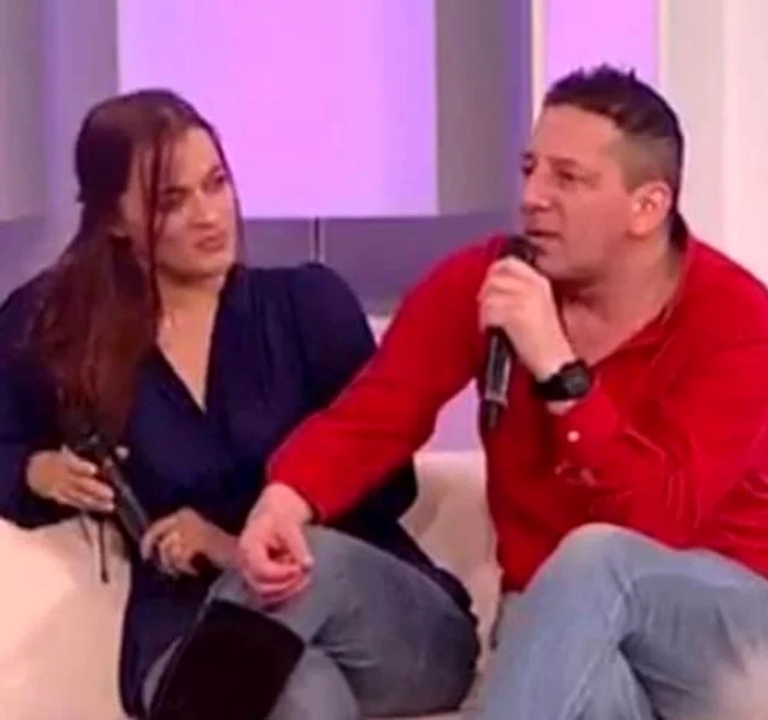 Costin și Samira s-au ținut de mână pe tot parcursul emisiunii