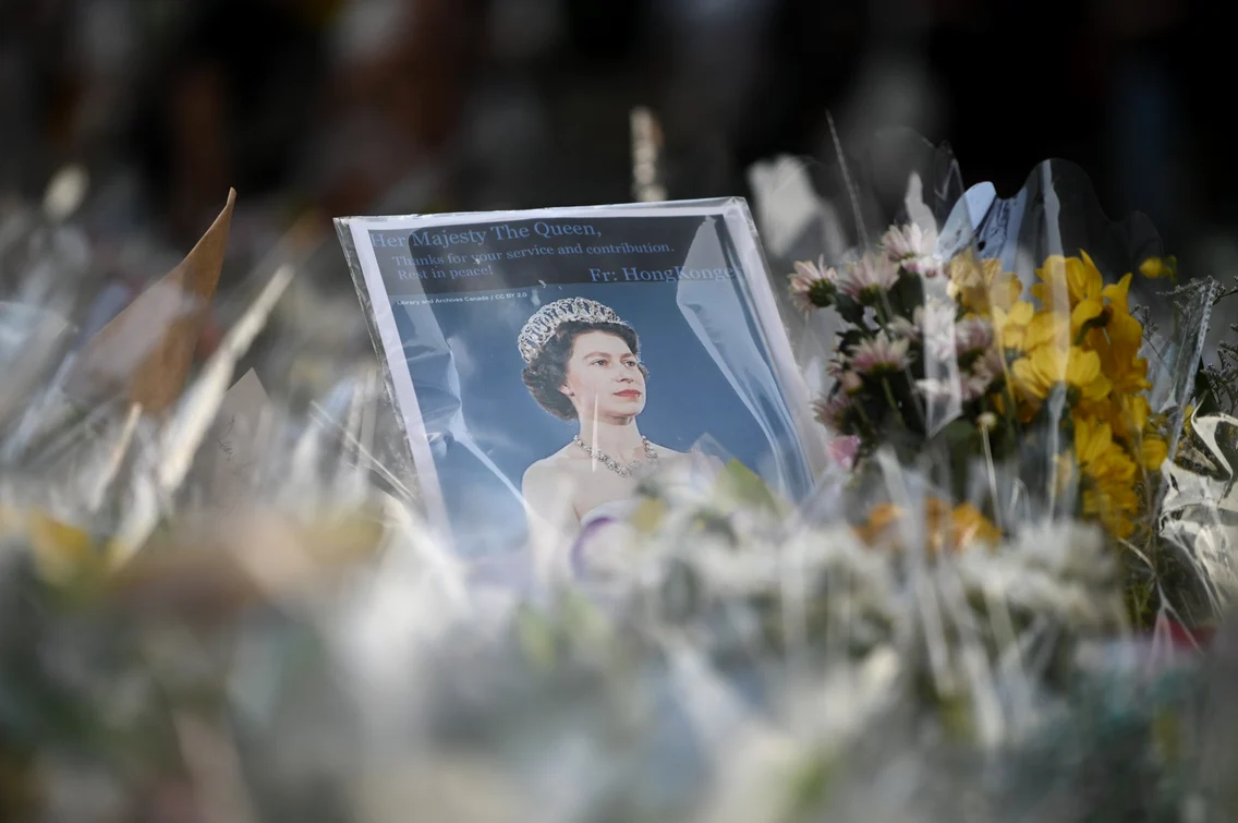 Regina a fost plânsă și la Hong Kong