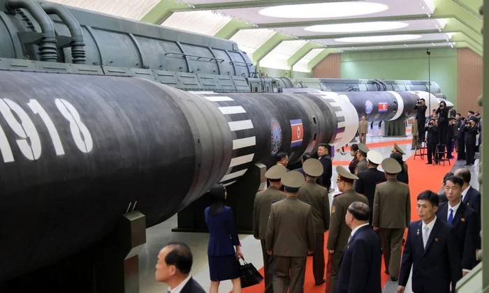 kim jong un rachetă jpg