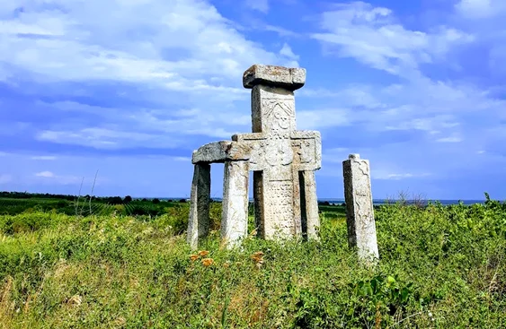 Crucea Manafului este un monument unic. FOTO Dan Grecu