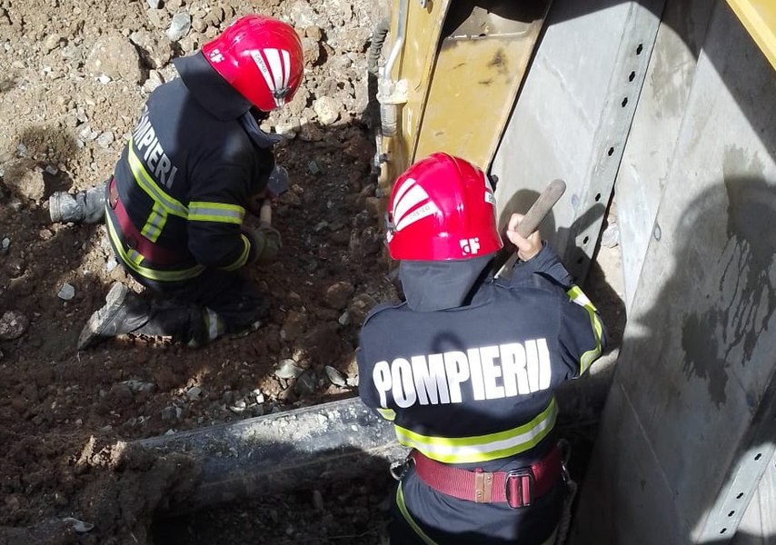 Un bărbat a căzut într-o groapă și a murit. Tragedia s-a petrecut într-un parc din Constanța VIDEO