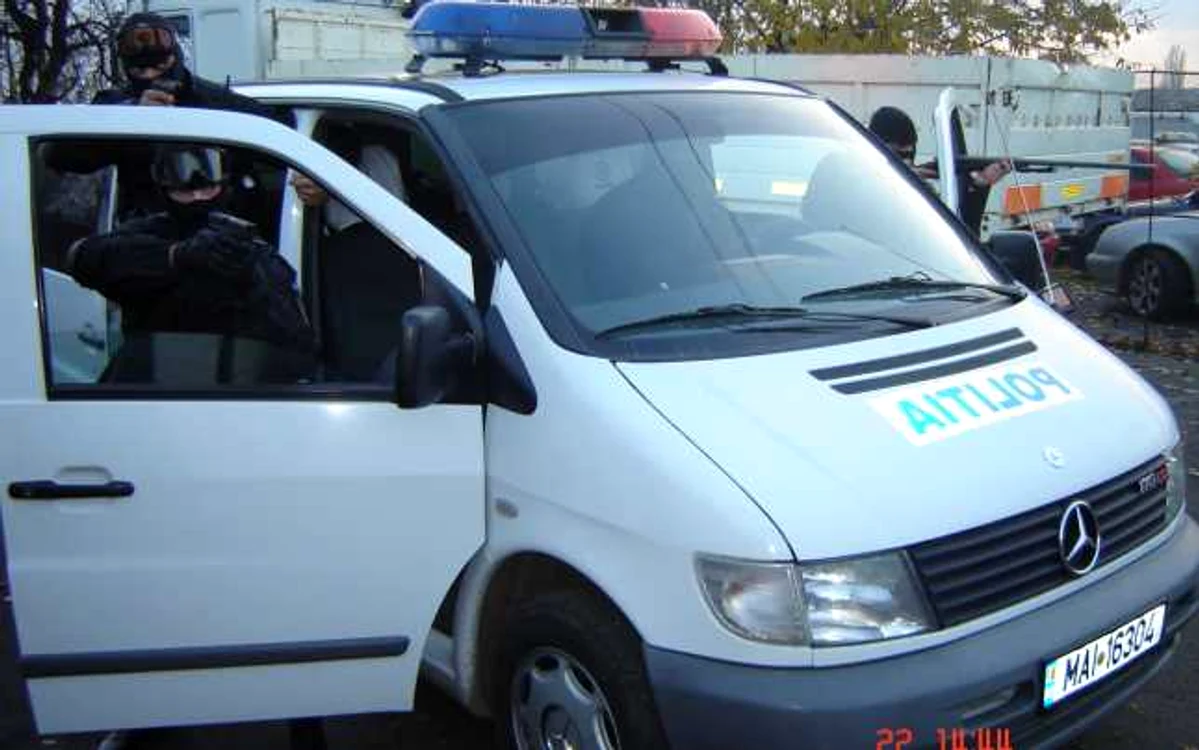 Poliţiştii încearcă să le dea de urmă suspecţilor foto: Arhivă 