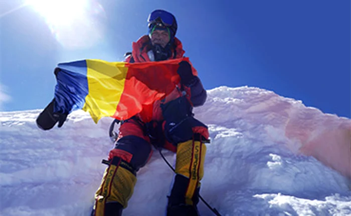 
    Adrian Laza a fluturat fericit tricolorul   