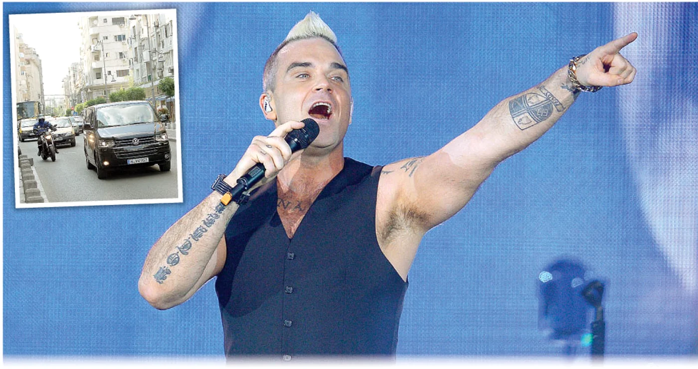 
    Robbie Williams a fost implicat în accident în timp ce se afla în această dubiţă Fotografii: Mediafax/ Click!  