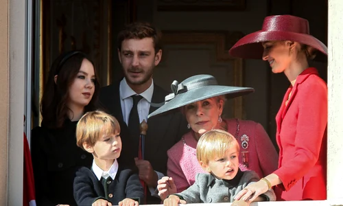 Prințesa Alexandra de Hanovra, Pierre Casiraghi, Beatrice Borromeo, Stefano Casiraghi, Francesco Casiraghi și Prințesa Caroline de Hanovra, Profimedia 0738746761 jpg