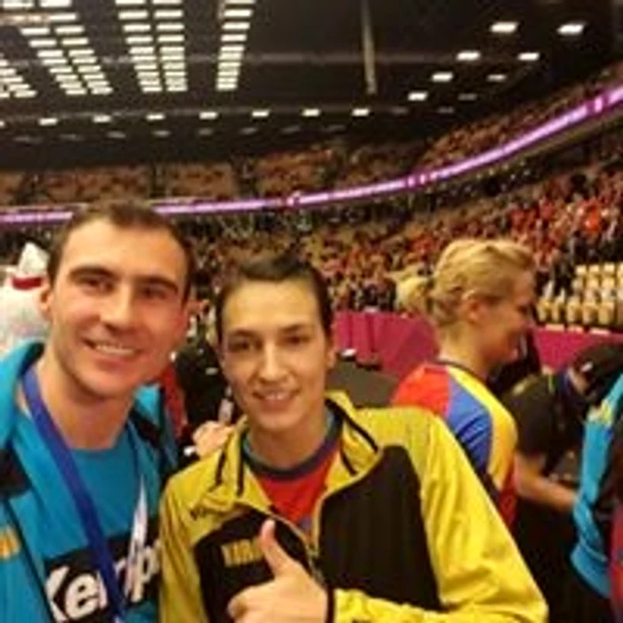 
    Kinetoterapeutul Dragoș Luscan confirmă gravitatea accidentării Cristinei Neagu, dar asigură că handbalista poate reveni la forma maximă dacă se recuperează bineClick.ro  