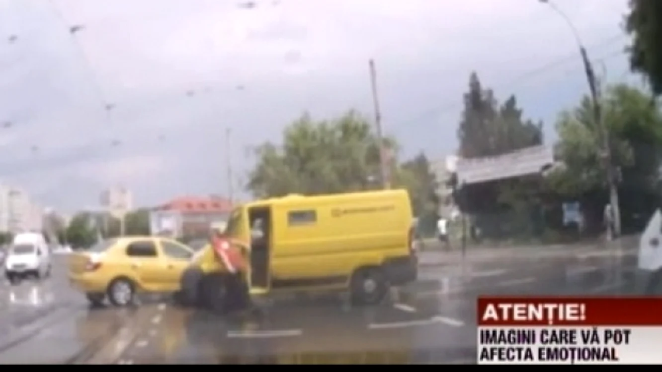 
    Şoferul dubiţei spune că nu a fost atent (captura: romaniatv.net)  