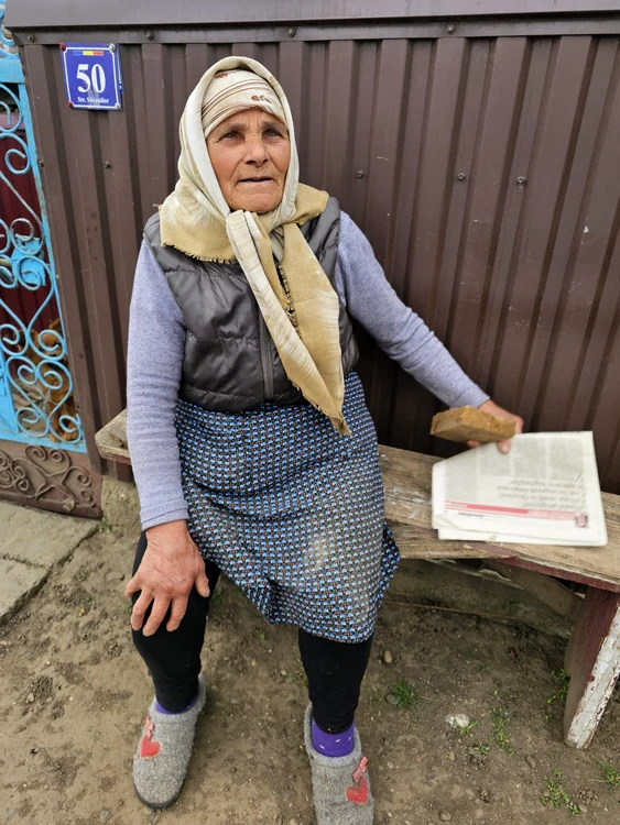 Sătencele în vârstă își aduc aminte de dezastru FOTO Cosmin Zamfirache