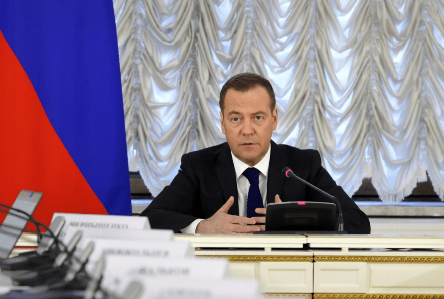 Medvedev acuză Germania că duce un „război hibrid contra Rusiei”