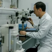 zilong qiu terapie genetica foto CBR China jpg