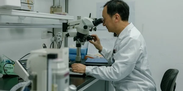 zilong qiu terapie genetica foto CBR China jpg