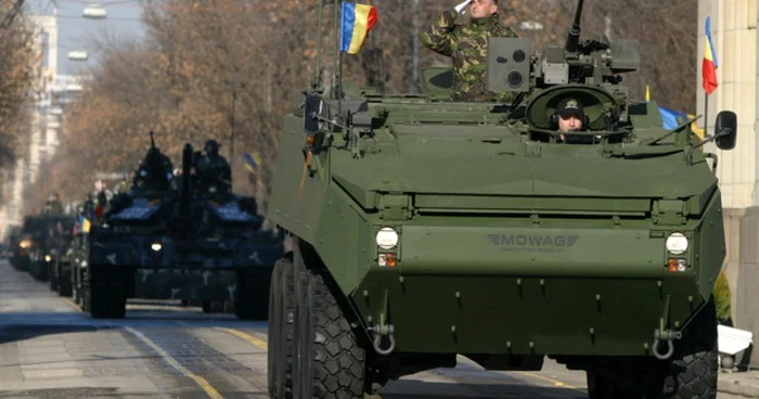 Transportorul Piranha la parada militară de la 1 decembrie 2008