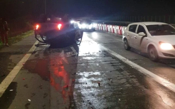 O mașină s-a răsturnat pe A2 Foto: adevarul.ro