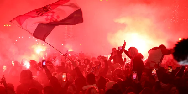 Bucurie croati la Zagreb dupa castigarea finalei mici la CMF 2022 din Qatar 17 decembrie 2022 FOTO Profimedia (2) jpg