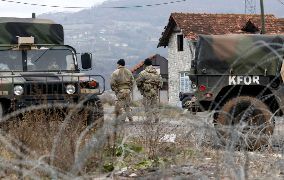 NATO îşi reafirmă angajamentul de „neclintit“ al forţei sale de intervenţie în Kosovo