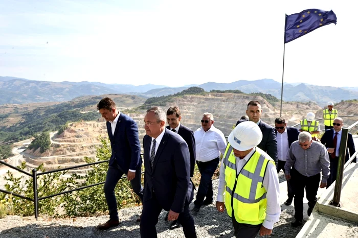 Nicolae Ciucă în vizită la CUPRU MIN FOTO Guvernul României
