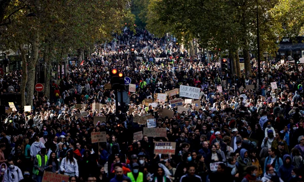 protest franta jpg