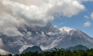 Eruptie vulcan Indonezia FOTO Profimedia jpg