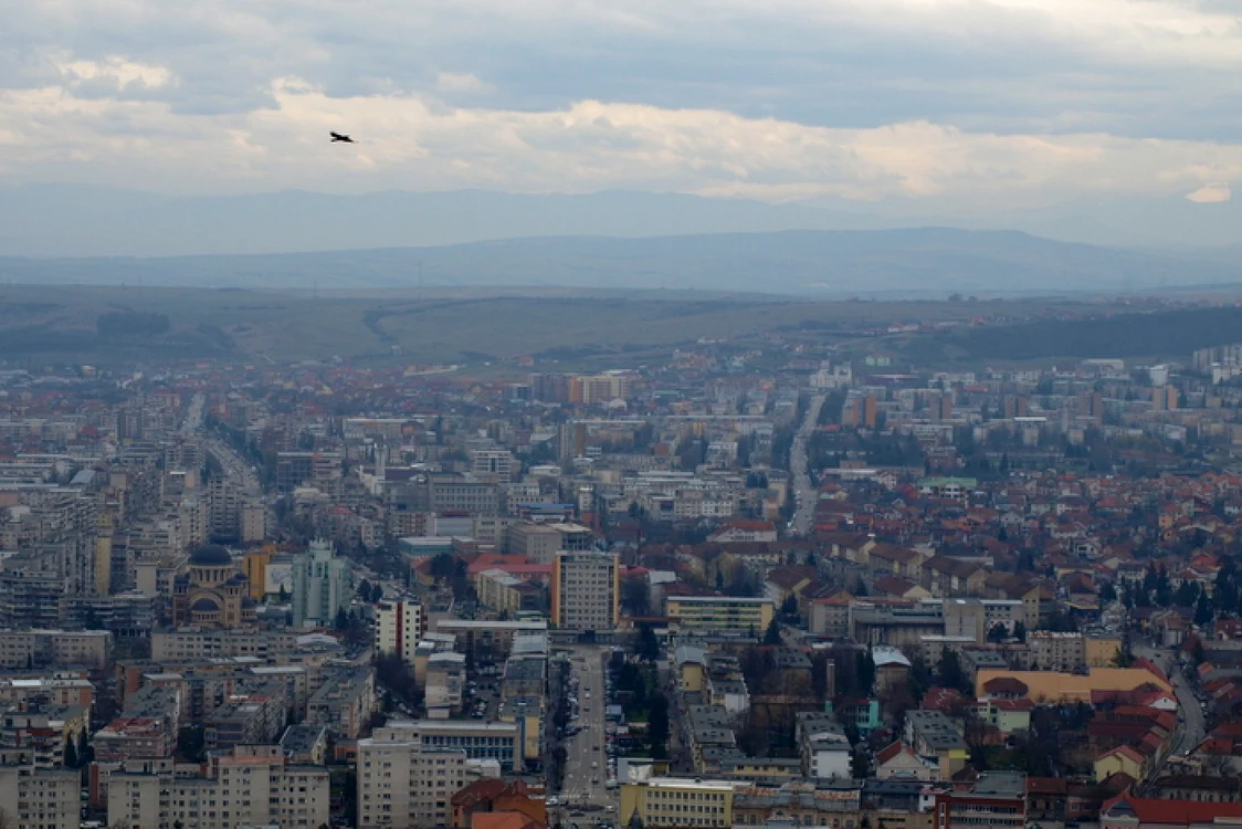 Deşi este un municipiu mic, Deva duce lipsă de locuri de parcare. FOTO: ADEVĂRUL, Daniel Guţă